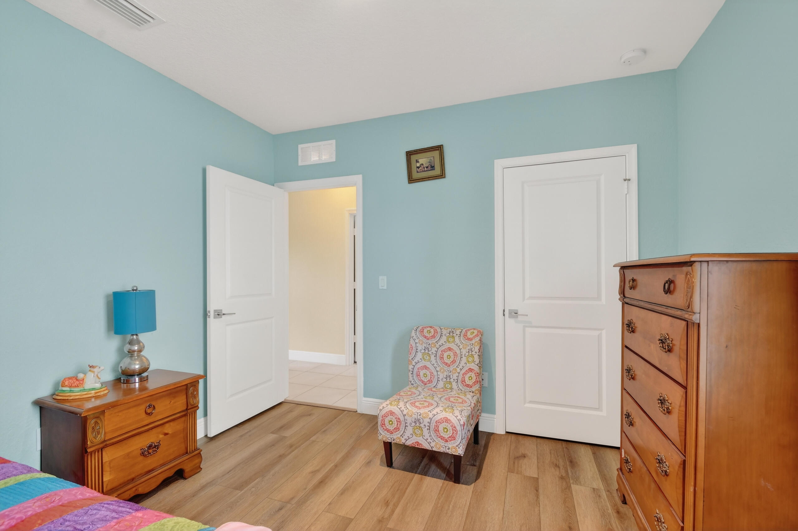 WHITNEY PARK - Residential