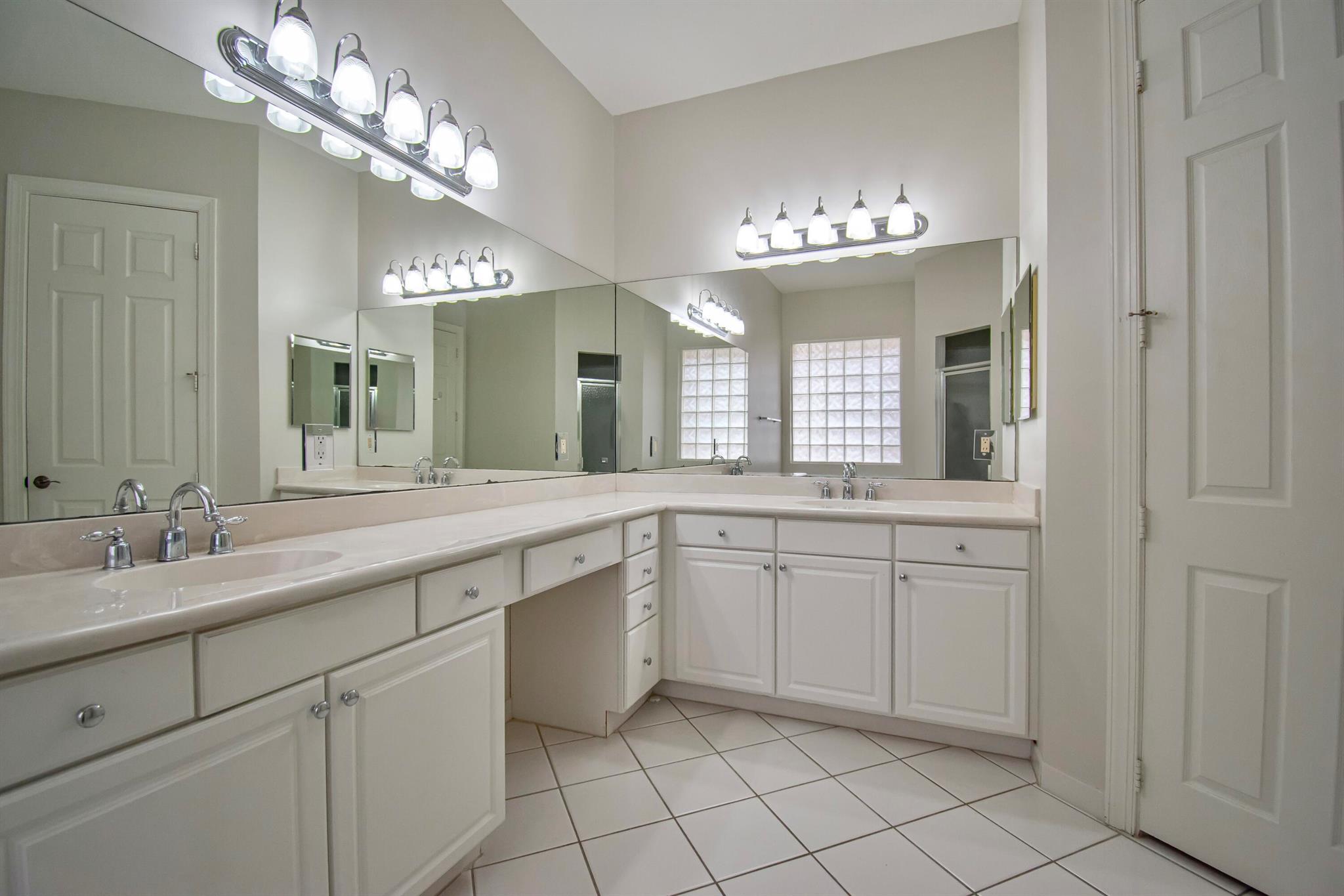 WYNDSONG ISLE ESTATES - Residential Lease