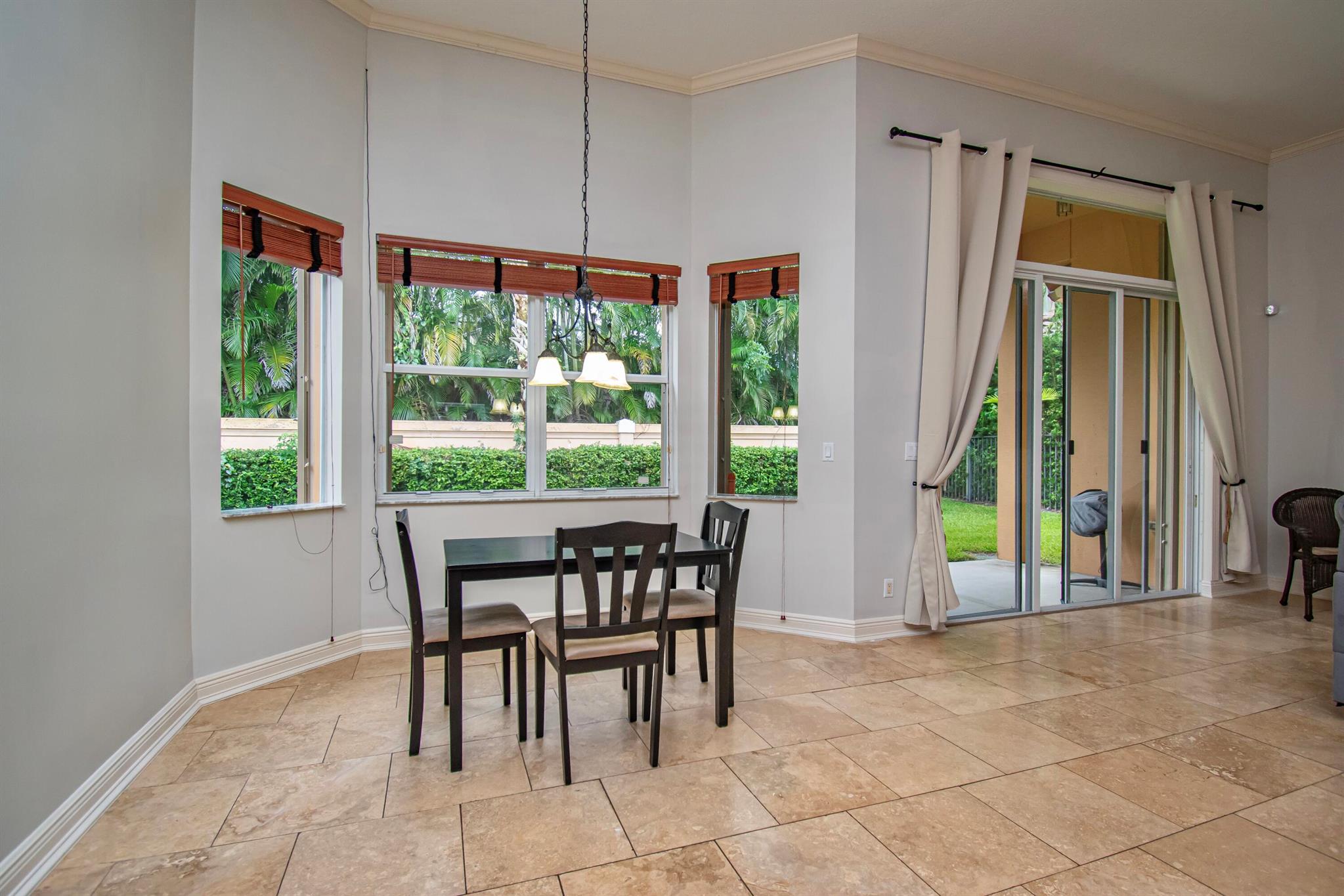 WYNDSONG ISLE ESTATES - Residential Lease