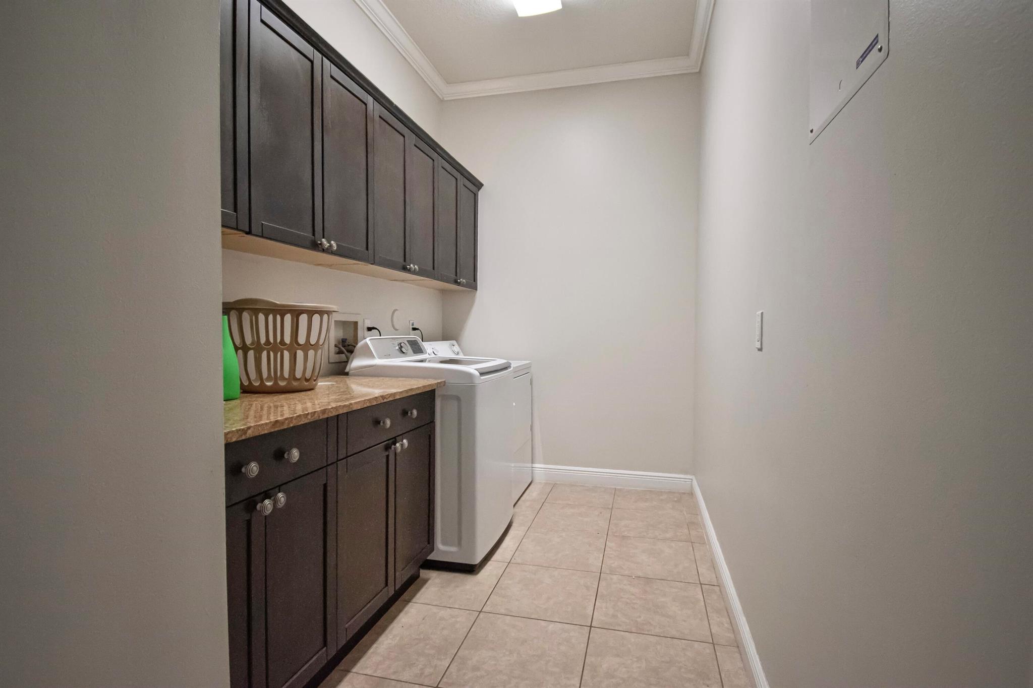 WYNDSONG ISLE ESTATES - Residential Lease