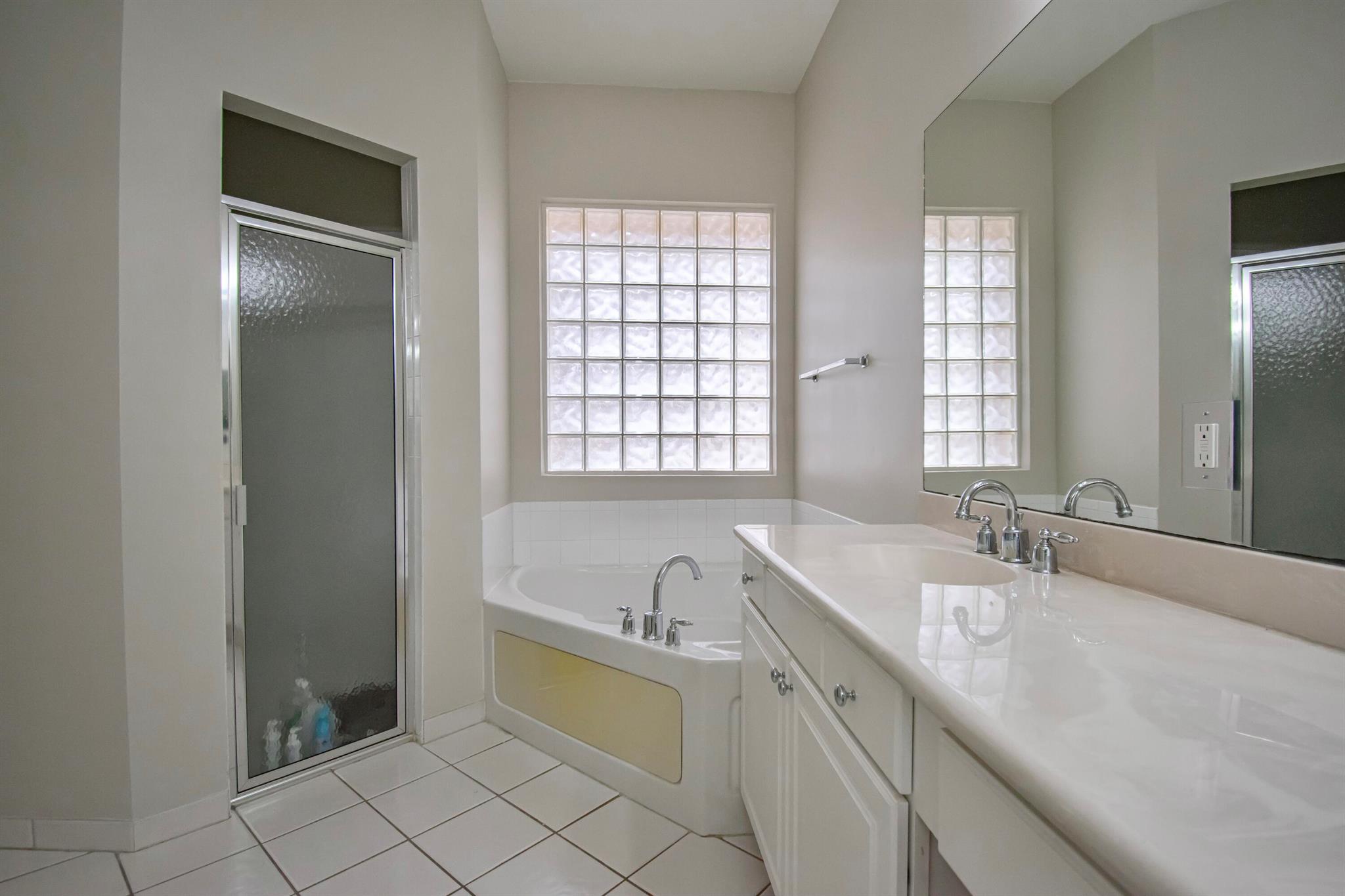 WYNDSONG ISLE ESTATES - Residential Lease