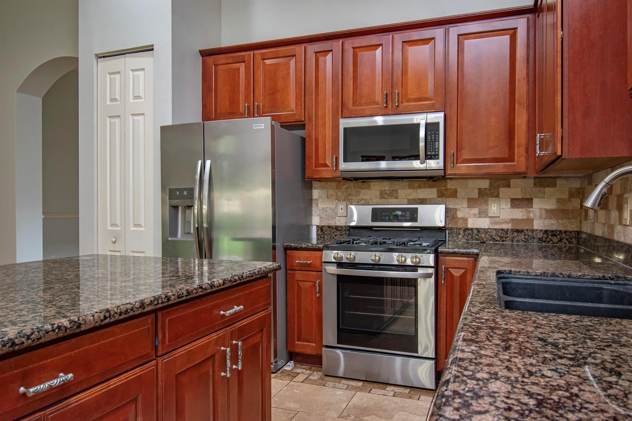 WYNDSONG ISLE ESTATES - Residential Lease