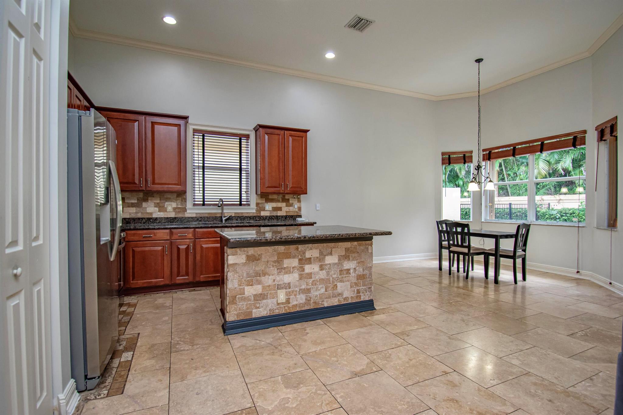 WYNDSONG ISLE ESTATES - Residential Lease