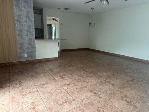 Tiny photo for 21 Crossings Circle #C, Boynton Beach, FL 33435 (MLS # B26021481)