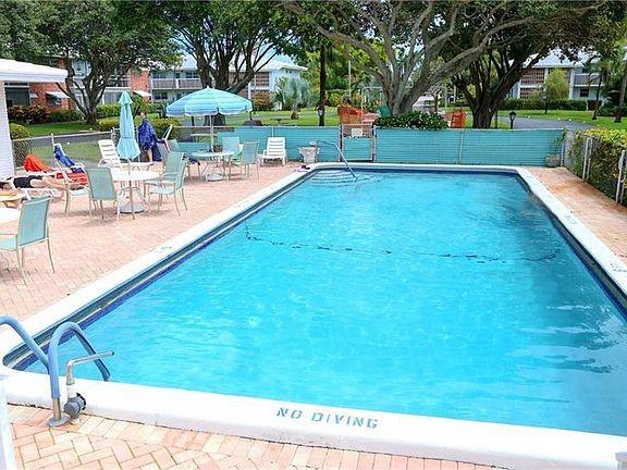 Palm Royal Apts Inc Condo - Residential Lease