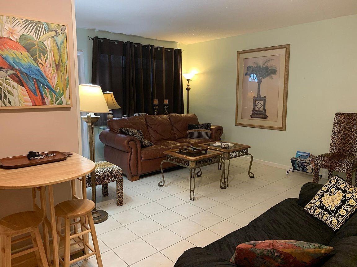 Palm Royal Apts Inc Condo - Residential Lease