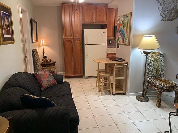 Palm Royal Apts Inc Condo - Residential Lease