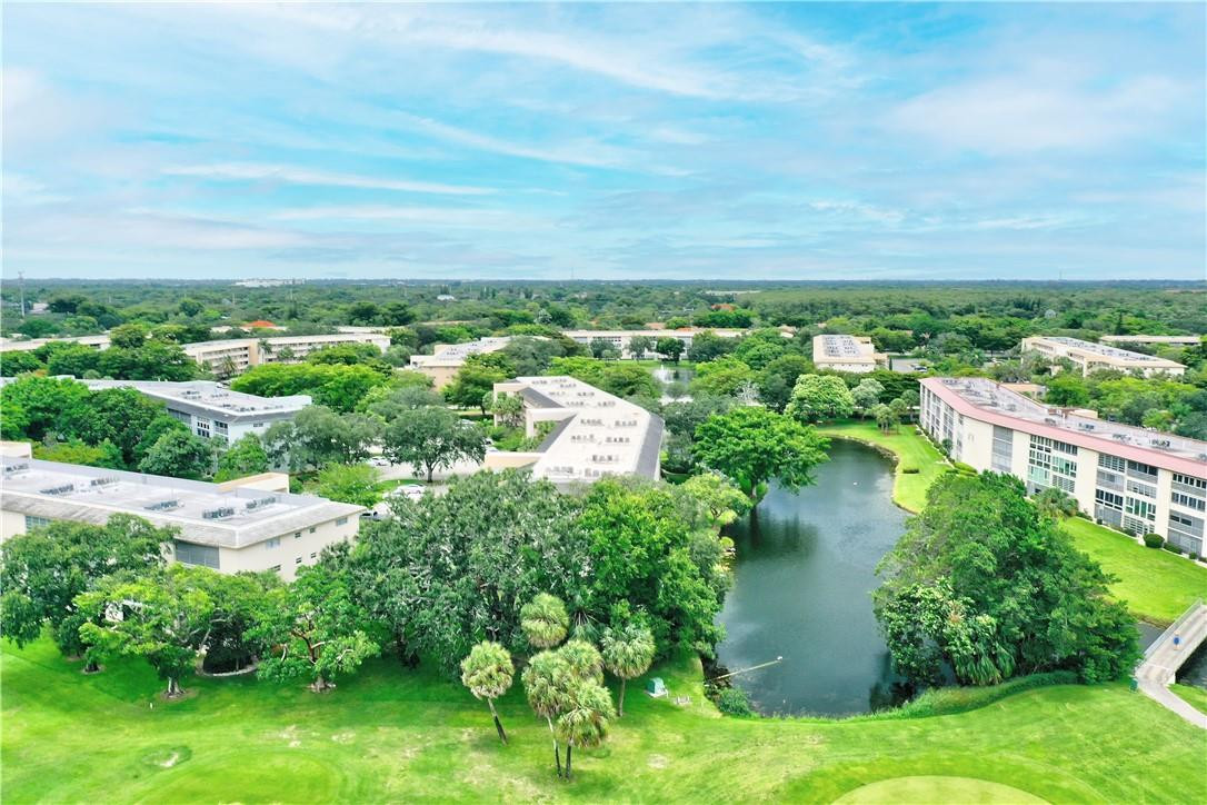 WYNMOOR VILLAGE - Residential