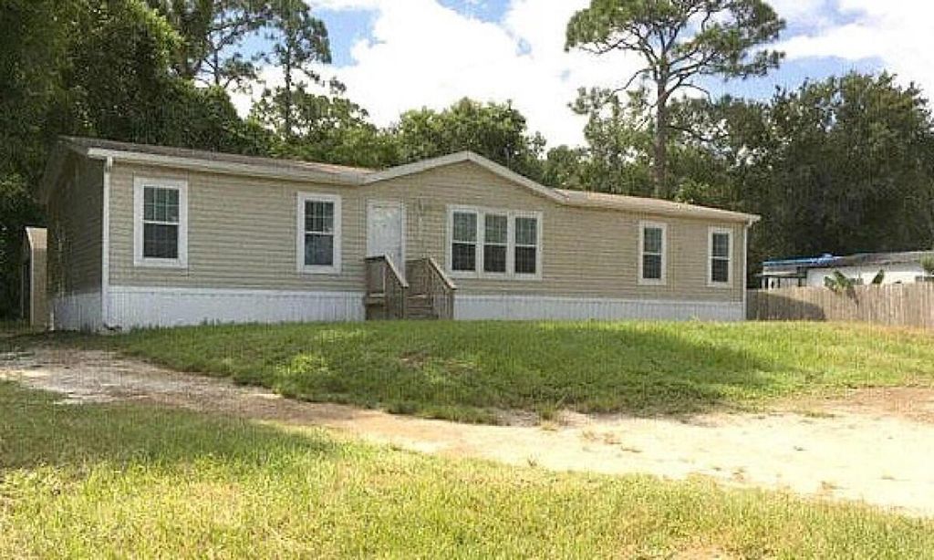 Photo of 1258 SW Buckskin Trail, Stuart, FL 34997 (MLS # R10908566)