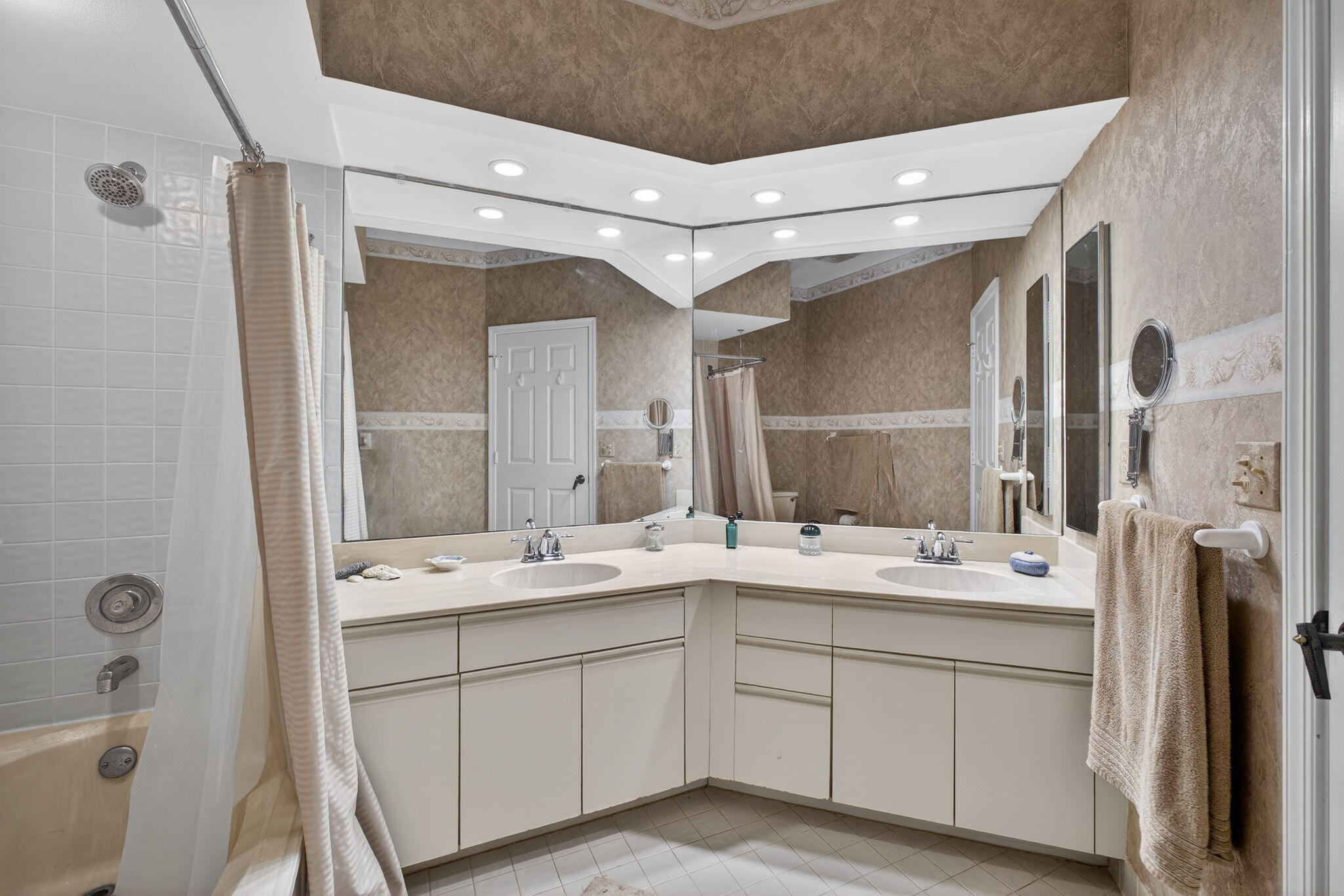 SEA OATS OF JUNO BEACH CONDO - Residential