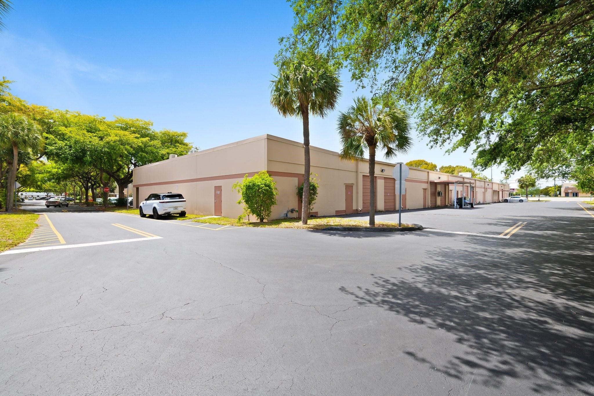 4800 N STATE ROAD 7 107
