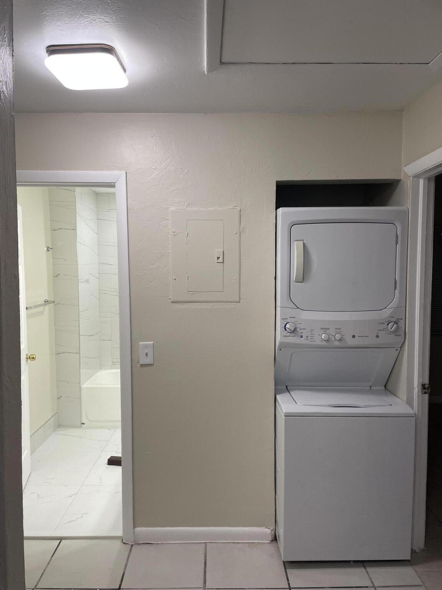 CLOWS - Residential Lease
