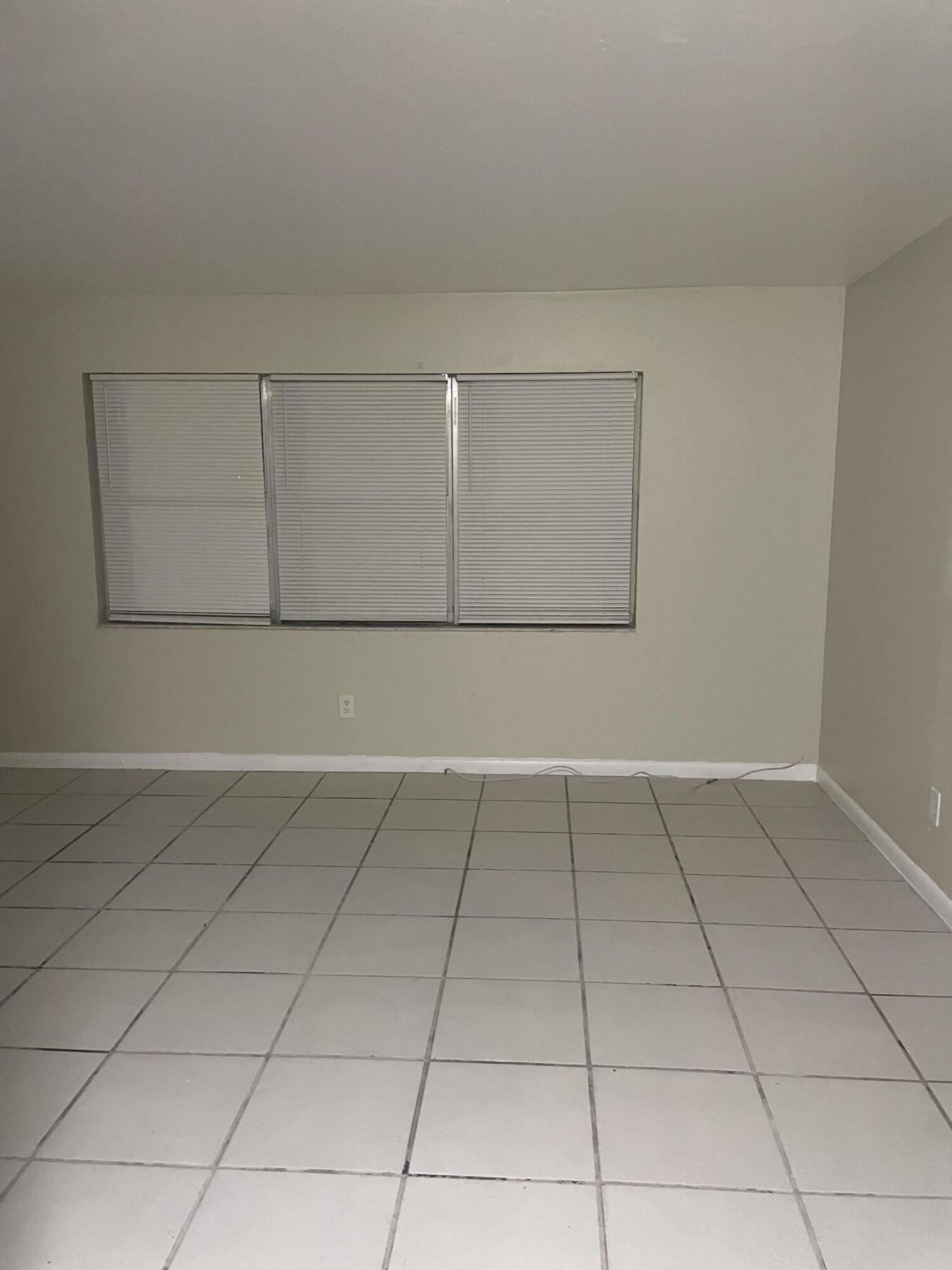 CLOWS - Residential Lease