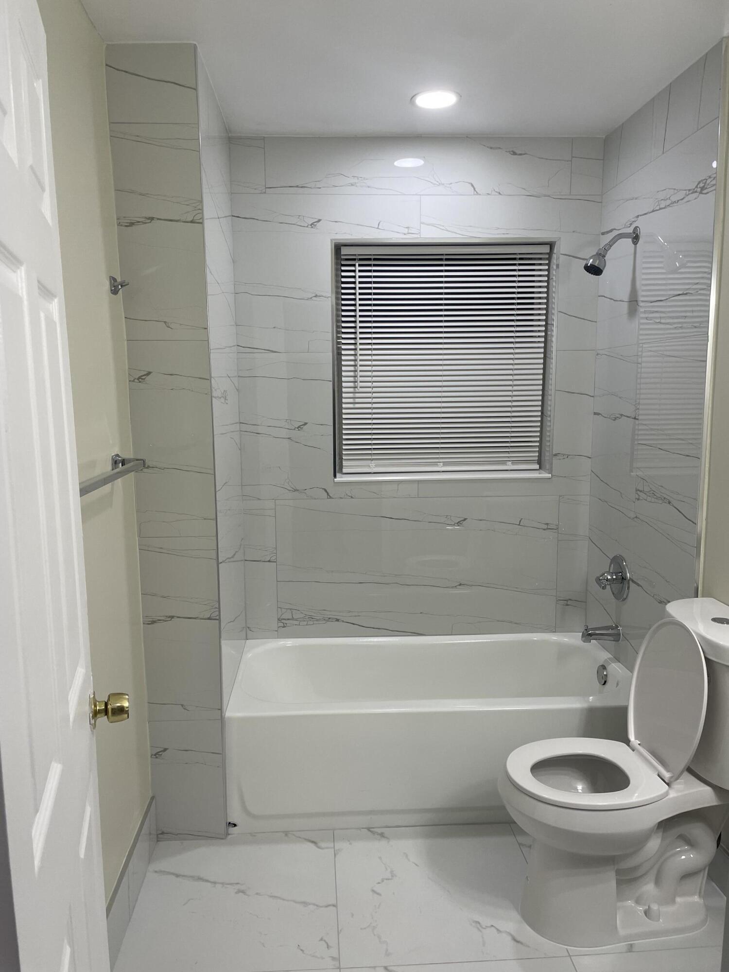 CLOWS - Residential Lease