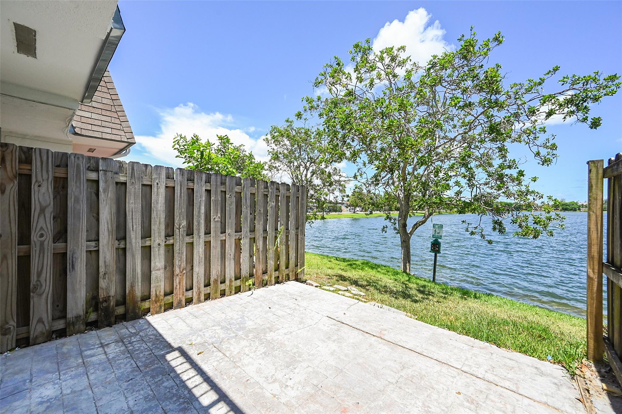 Vacant and move-in ready! Motivated seller. Recently remodeled including brand new waterproof vinyl flooring. Washer and dryer conveniently located in the unit! Enjoy peaceful lakefront living just minutes from NSU, Hard Rock Casino, shopping, dining, and major highways. Pool is just STEPS away. Patio has been painted since photos were taken. Easy to show!