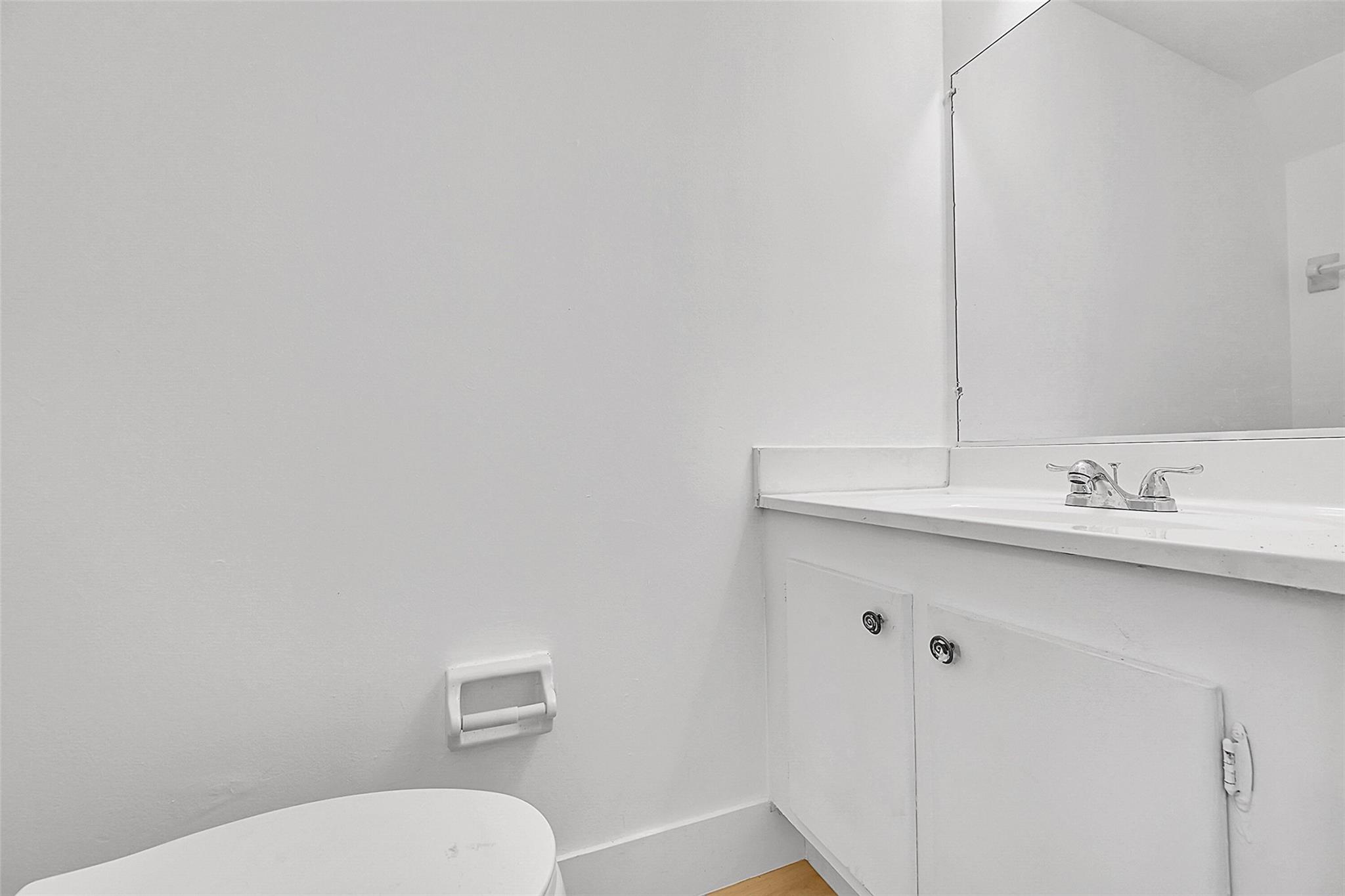 LAKESHORE TOWNHOMES CONDO - Residential