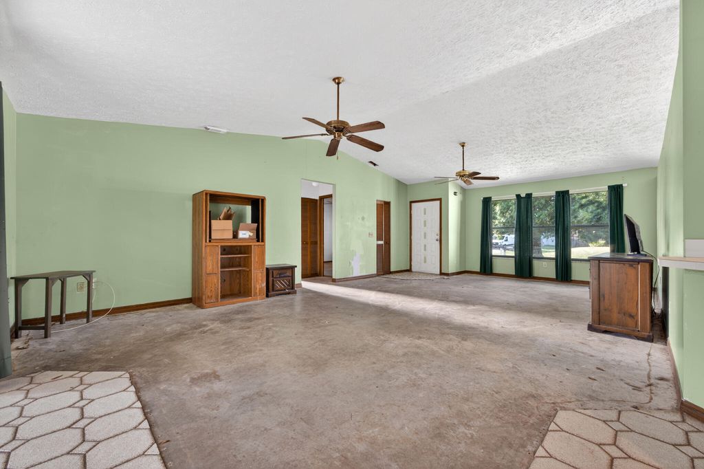 Photo of 1622 SW La Gorce Avenue, Port Saint Lucie, FL 34953 (MLS # B26033431)