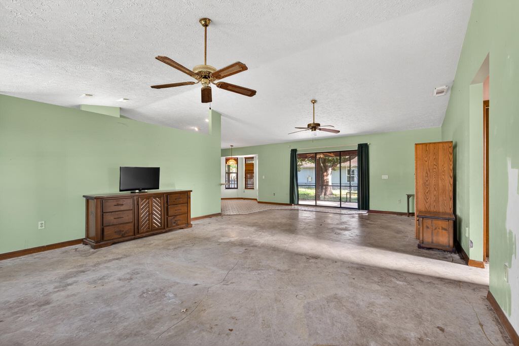 Photo of 1622 SW La Gorce Avenue, Port Saint Lucie, FL 34953 (MLS # B26033431)