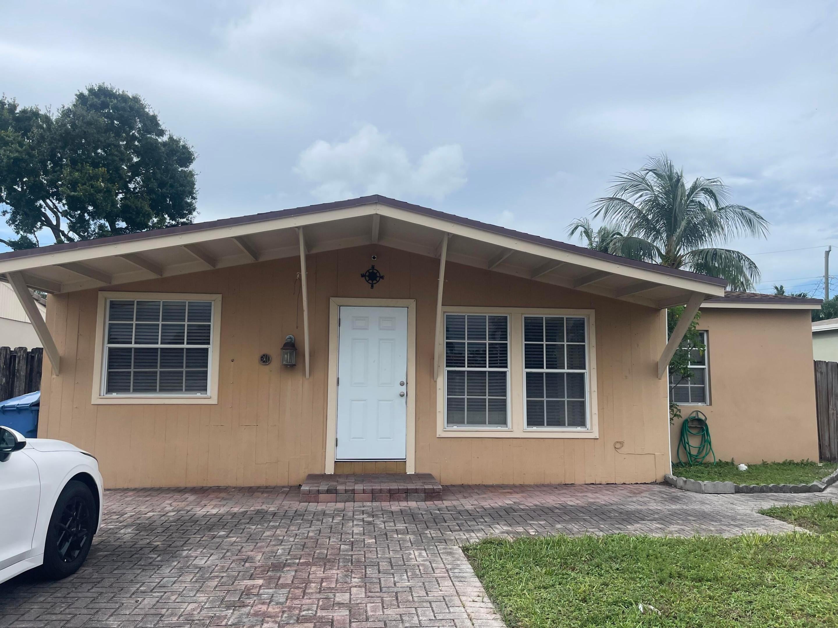 341 NW 52nd CT, Oakland Park FL 33309