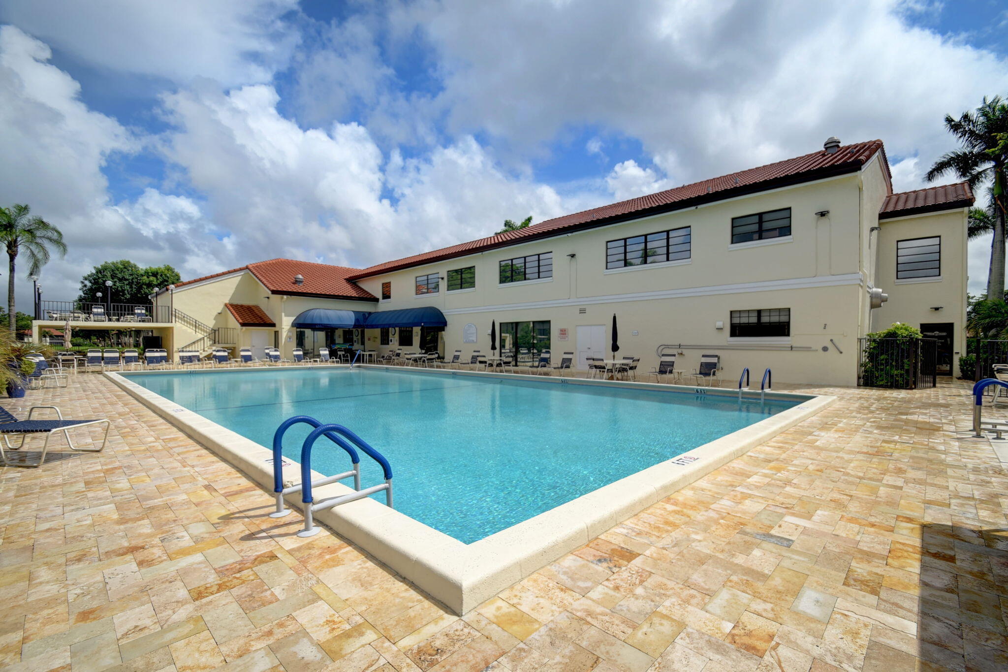 PALM CHASE CONDO - Residential