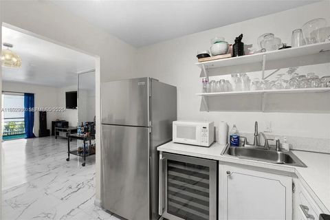 4043 NW 16th Street 201 Lauderhill FL 33313