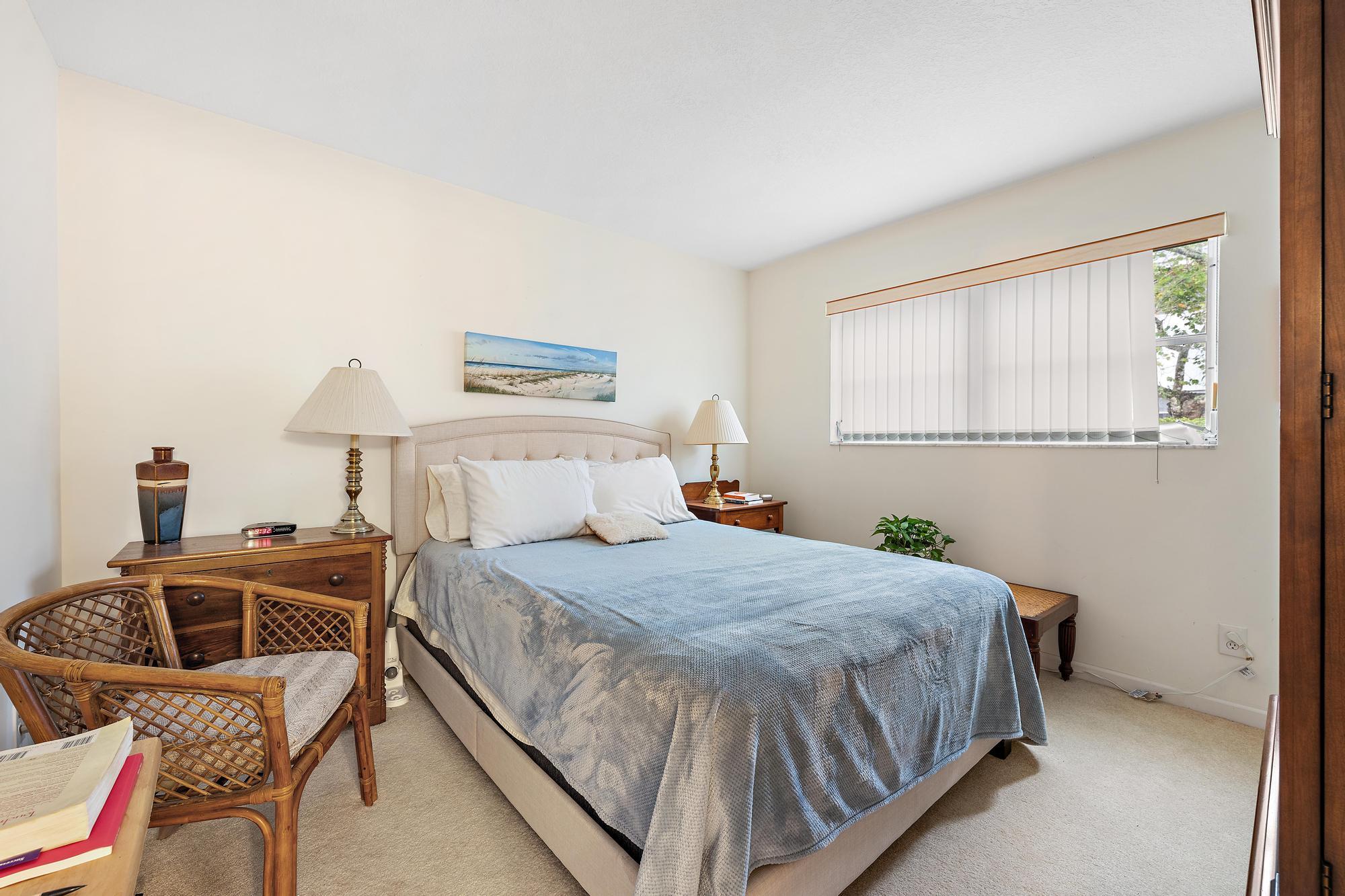 THE LITTLE CLUB CONDO - Residential