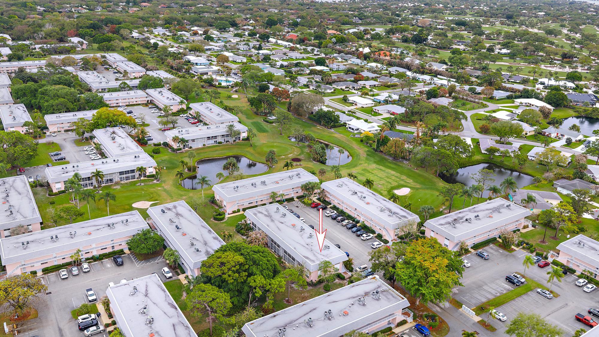 THE LITTLE CLUB CONDO - Residential