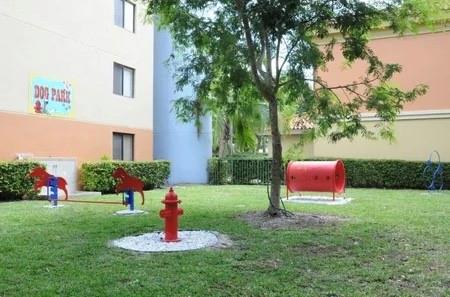 BLUE FONTAINE TRACT - Residential Lease