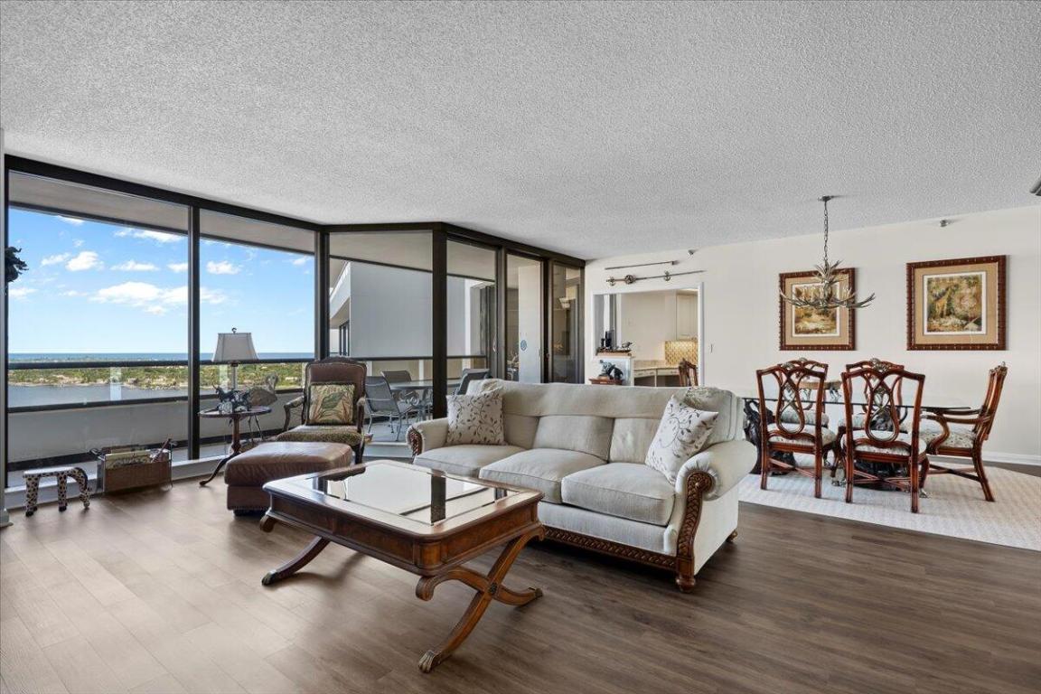 OLD PORT COVE LAKE POINT TOWER CONDO - Residential