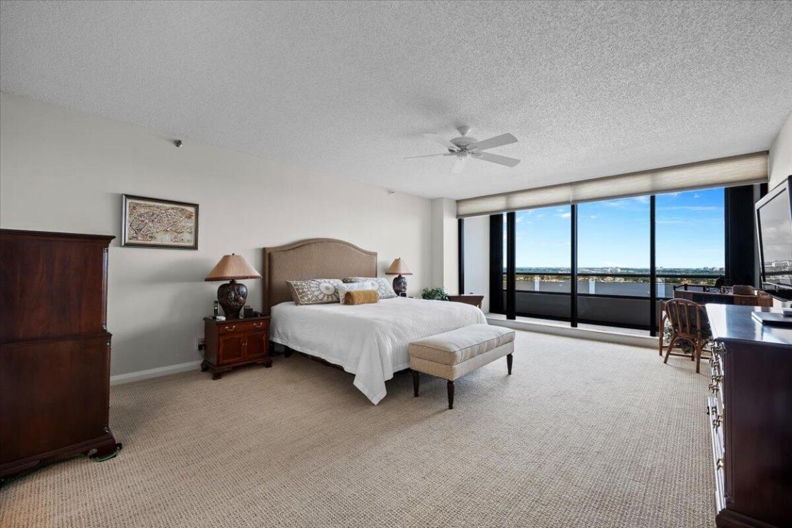 OLD PORT COVE LAKE POINT TOWER CONDO - Residential