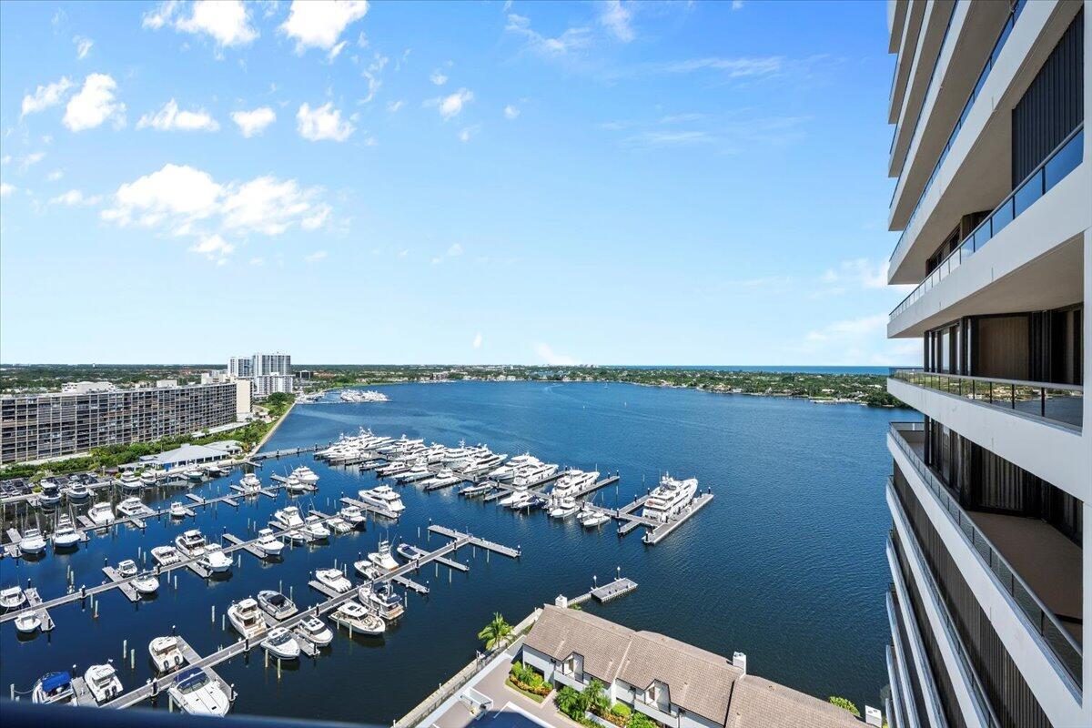 OLD PORT COVE LAKE POINT - Residential