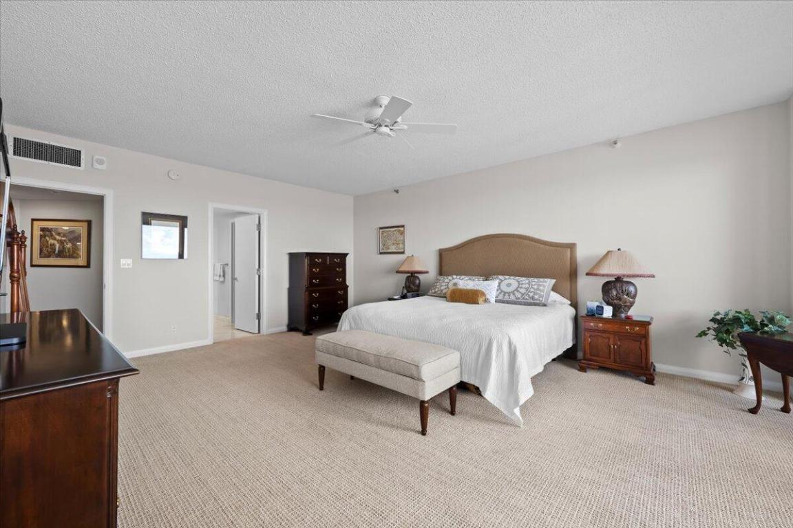 OLD PORT COVE LAKE POINT TOWER CONDO - Residential