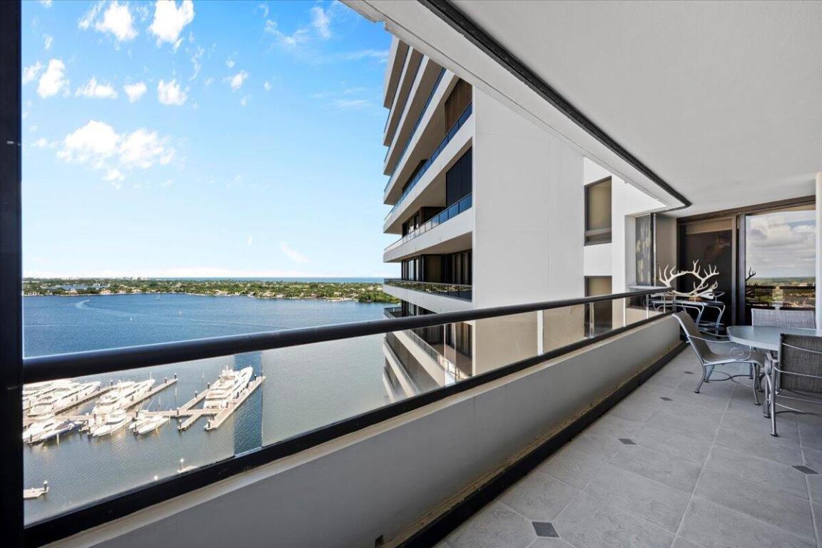 OLD PORT COVE LAKE POINT TOWER CONDO - Residential