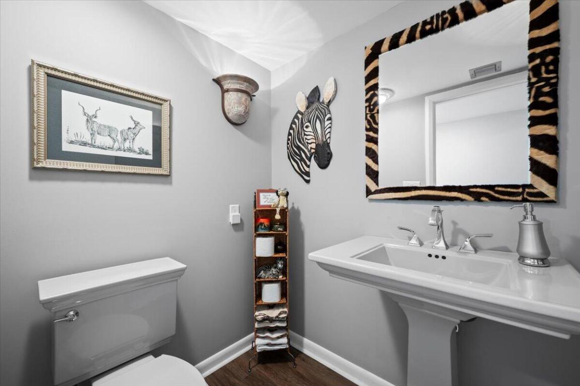 OLD PORT COVE LAKE POINT TOWER CONDO - Residential