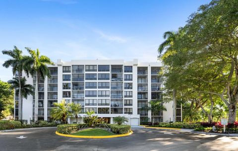Condominium in Boca Raton FL 5951 Wellesley Park Drive.jpg