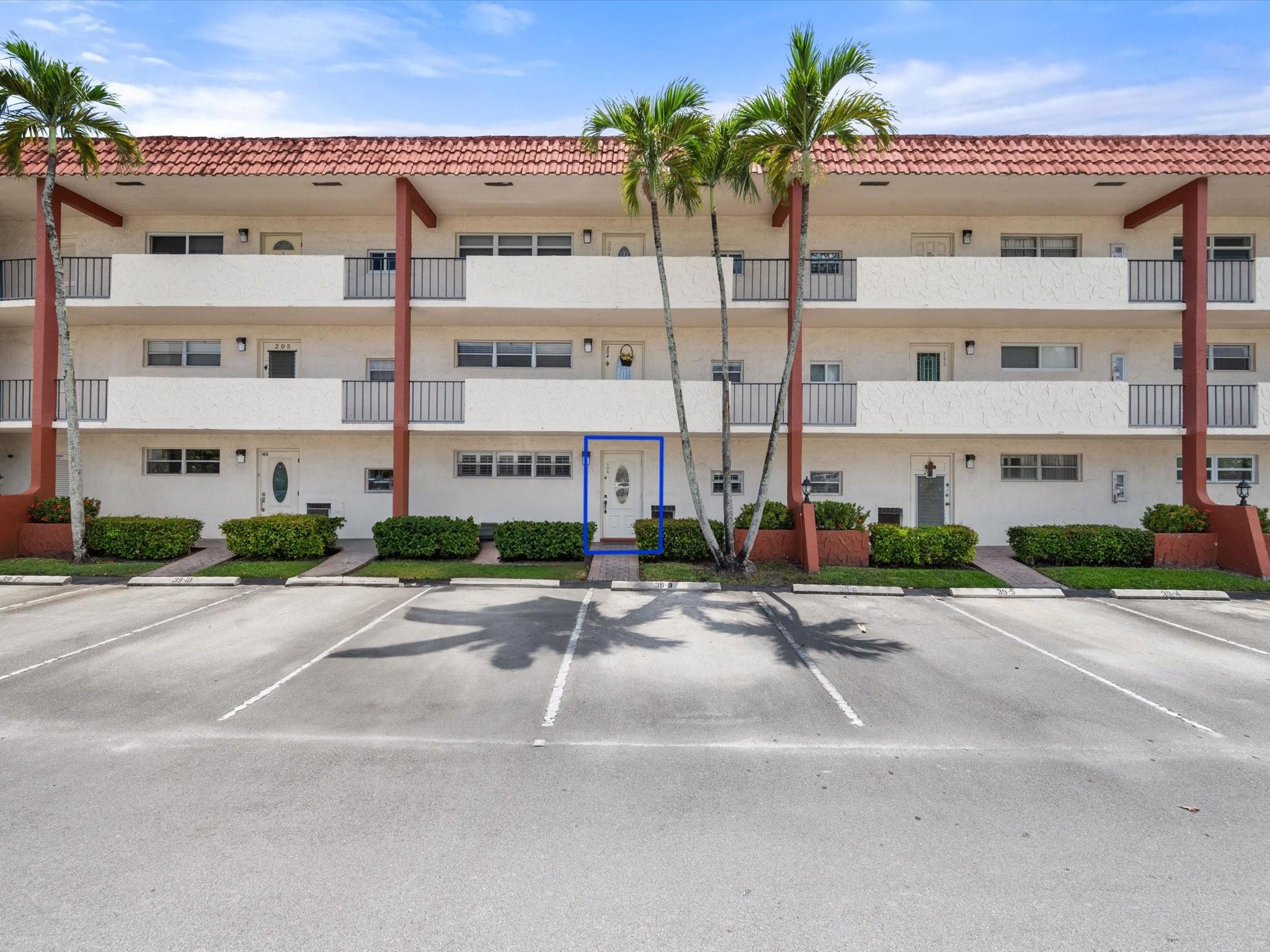 HOLLYBROOK - Residential