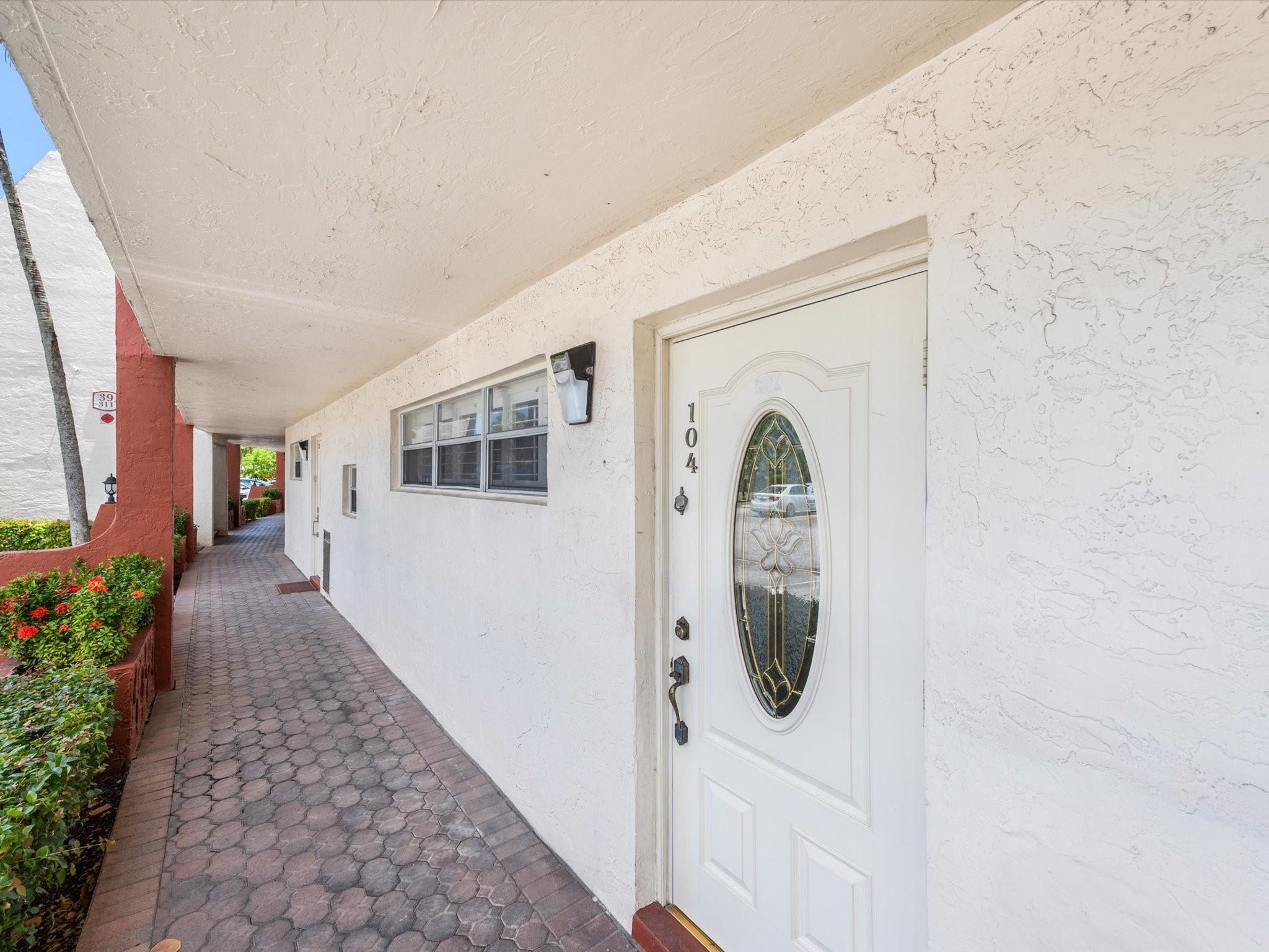 HOLLYBROOK - Residential