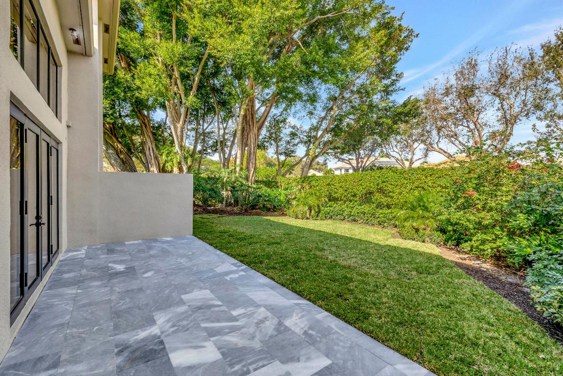 VINTAGE PLACE - Residential