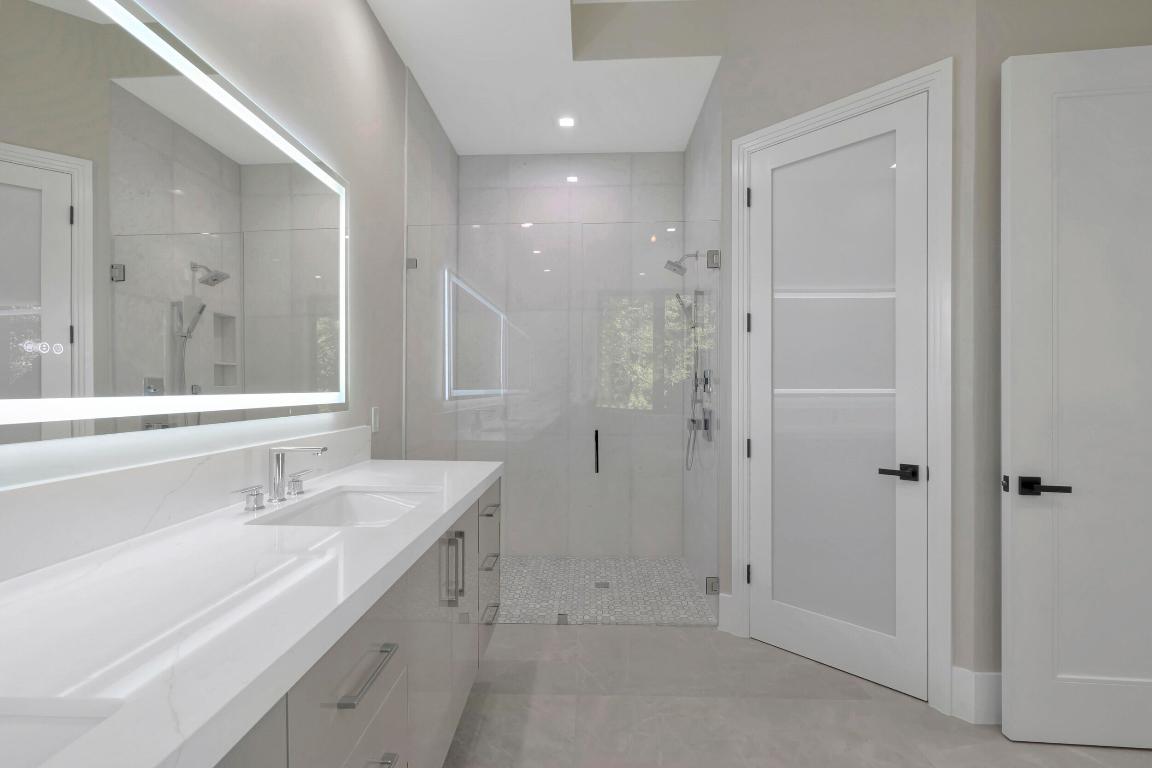 VINTAGE PLACE - Residential