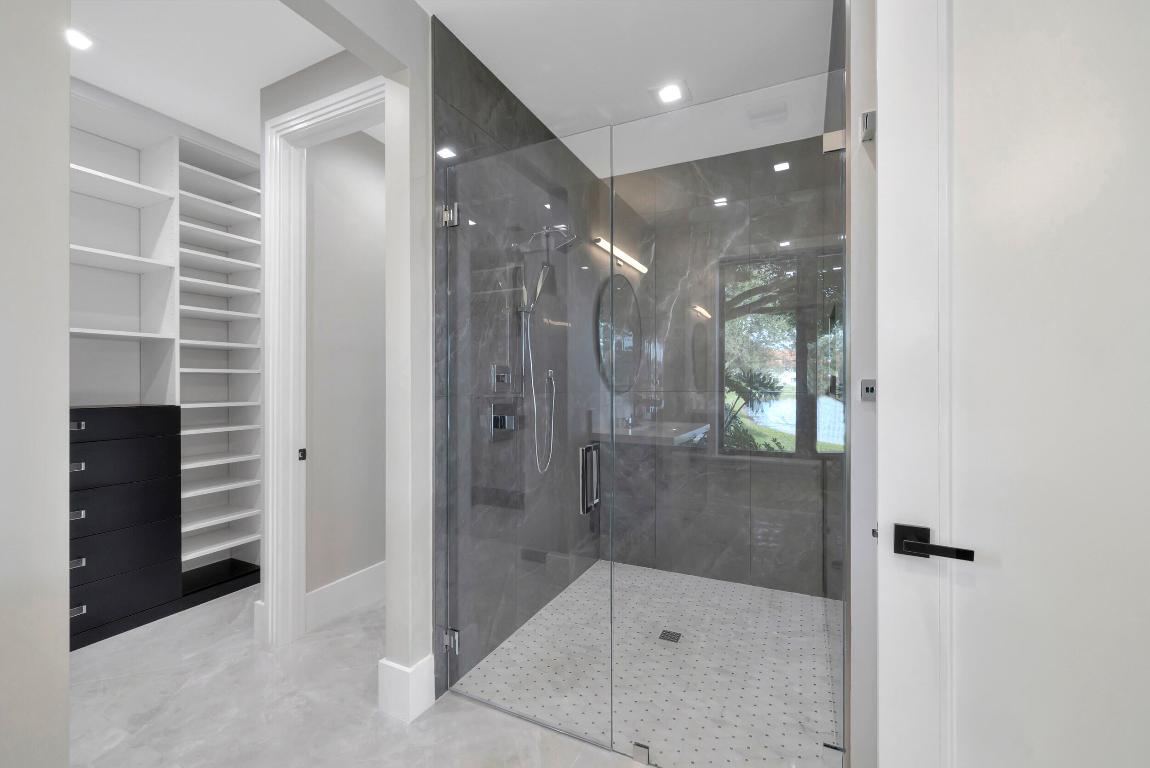 VINTAGE PLACE - Residential