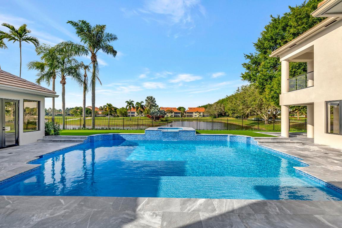 VINTAGE PLACE - Residential