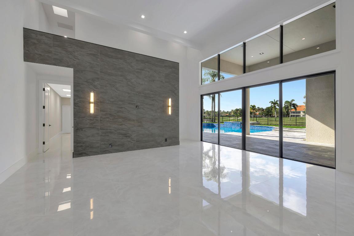 VINTAGE PLACE - Residential