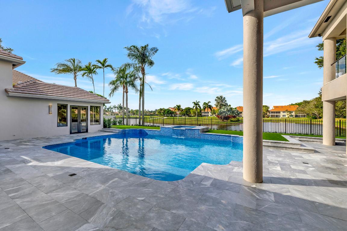 VINTAGE PLACE - Residential