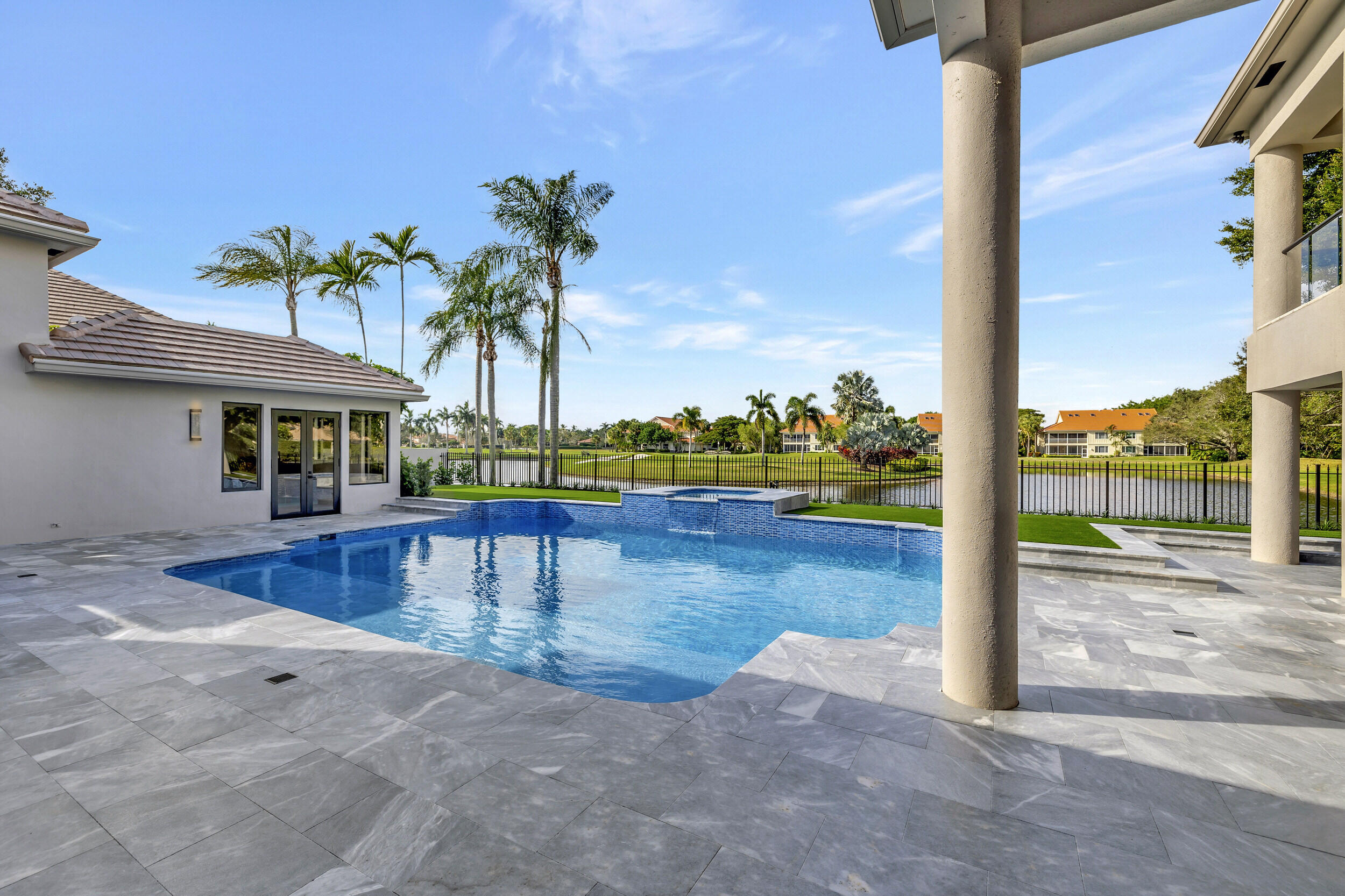 VINTAGE PLACE - Residential