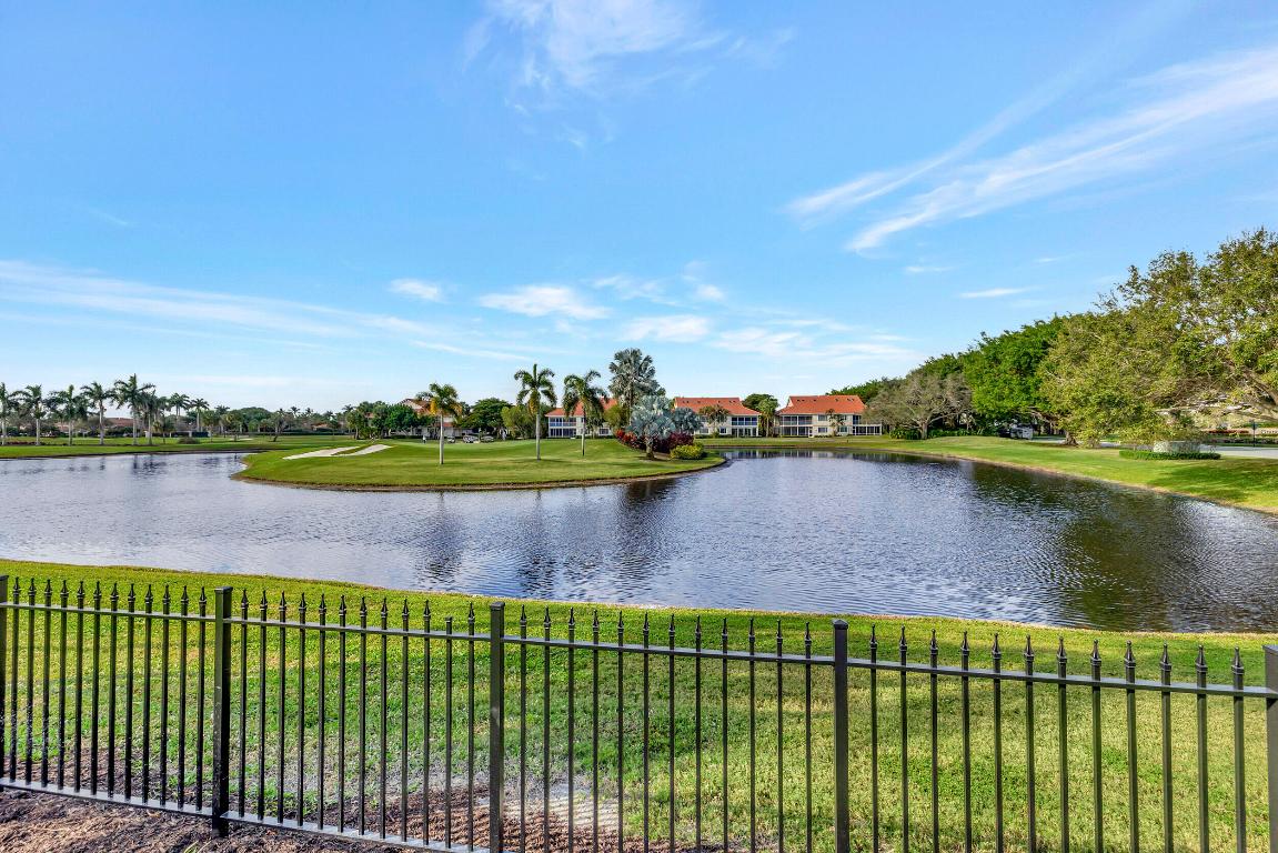 VINTAGE PLACE - Residential