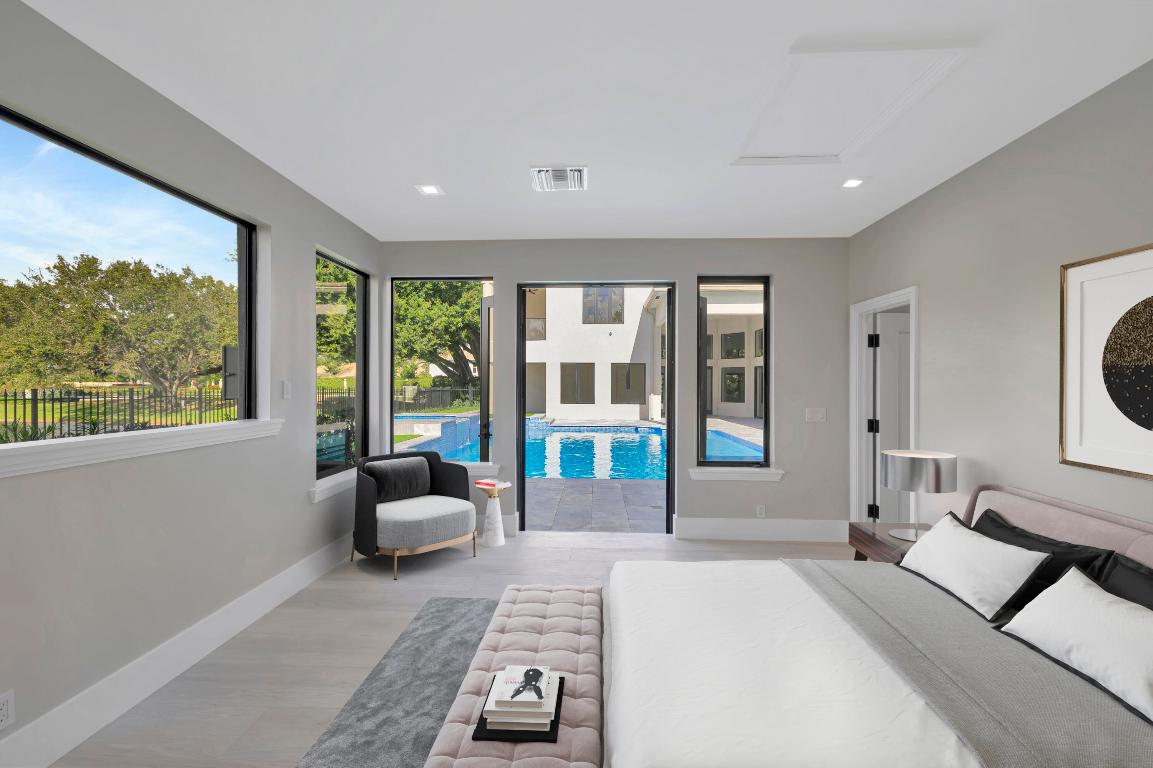 VINTAGE PLACE - Residential