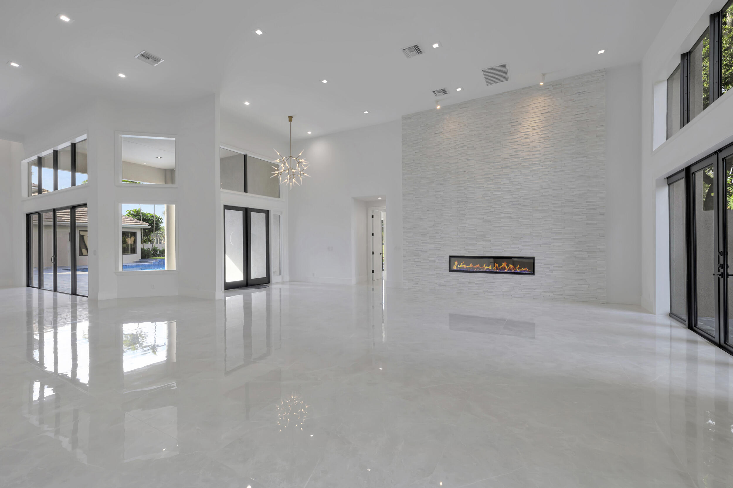 VINTAGE PLACE - Residential