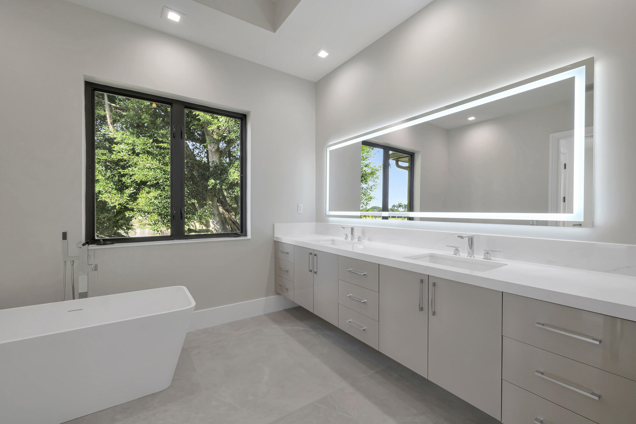 VINTAGE PLACE - Residential