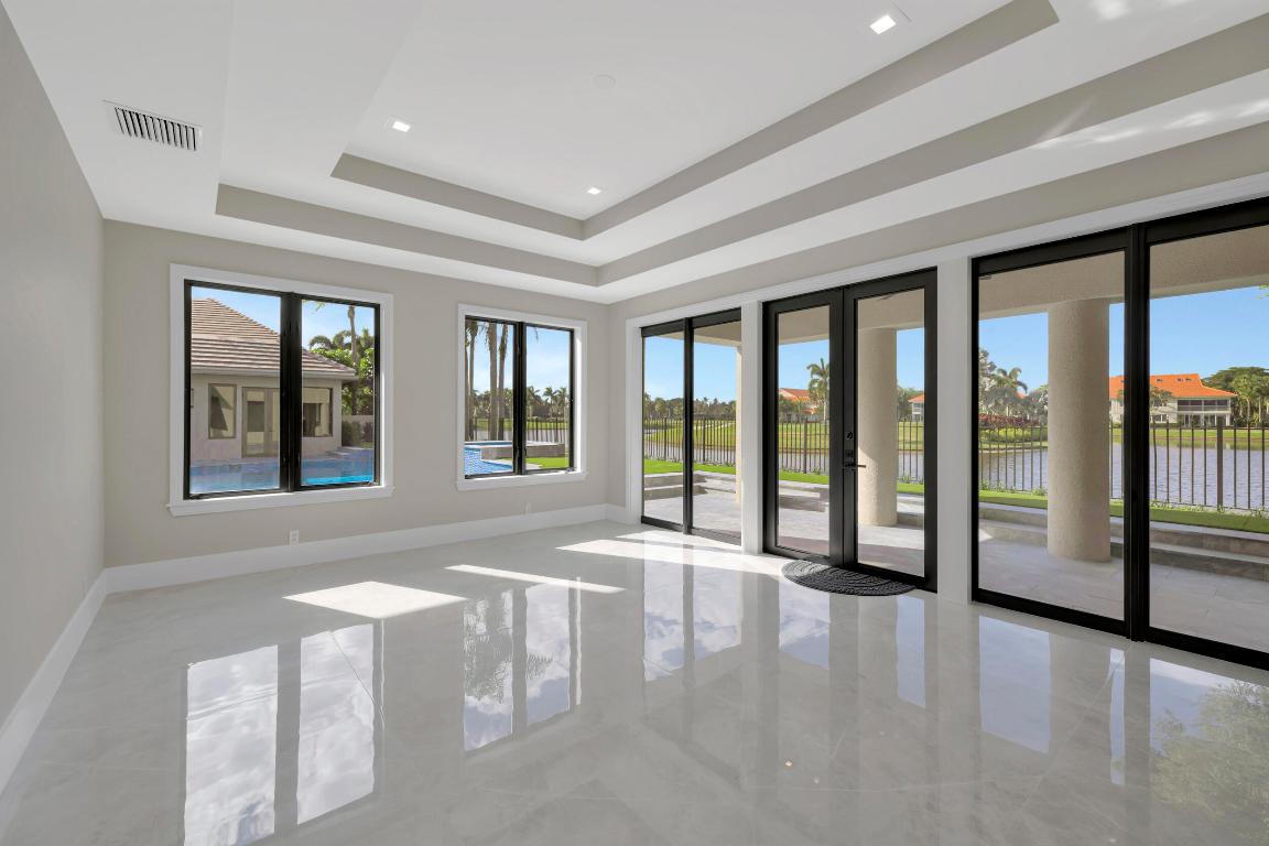 VINTAGE PLACE - Residential