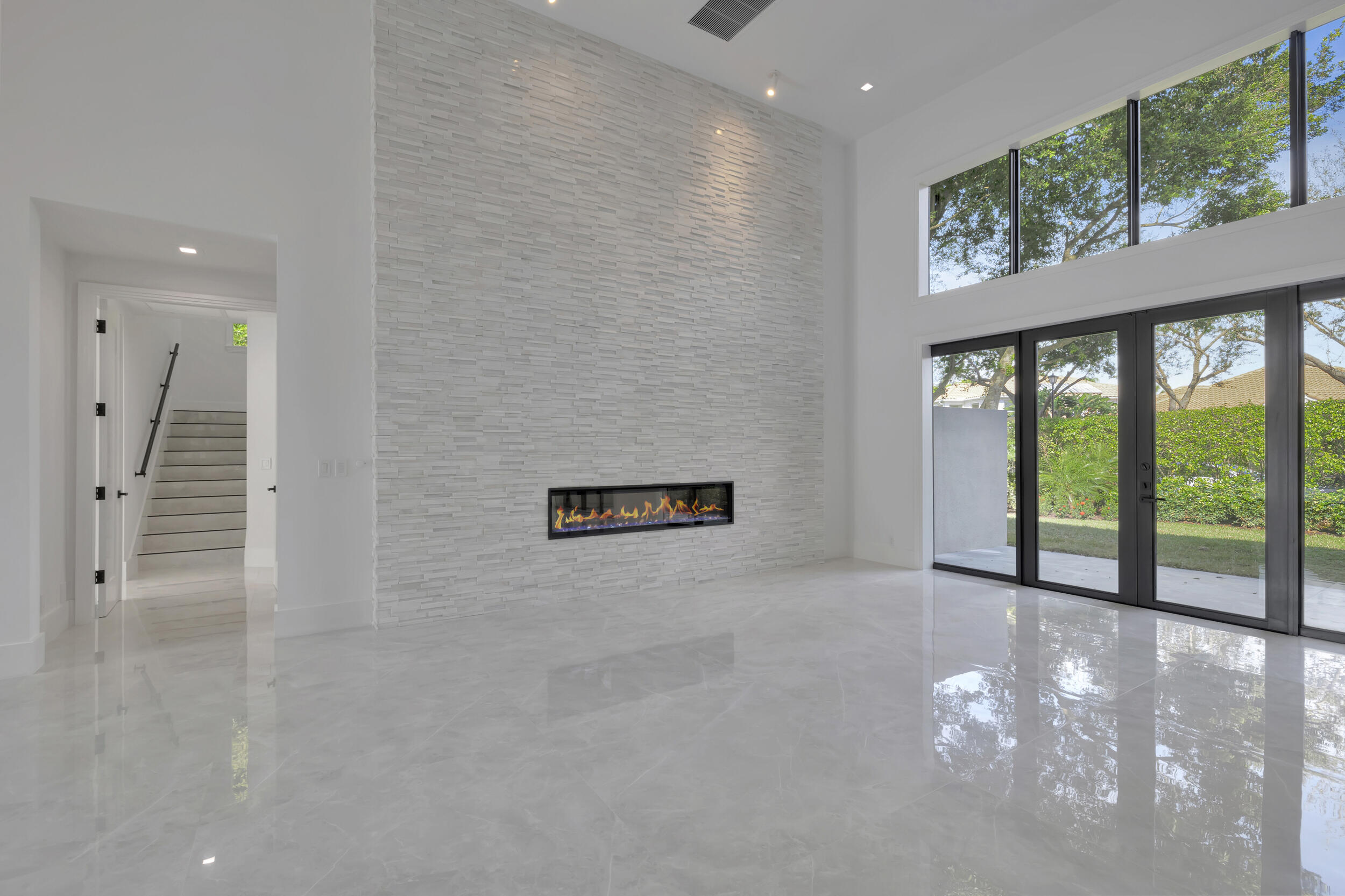 VINTAGE PLACE - Residential